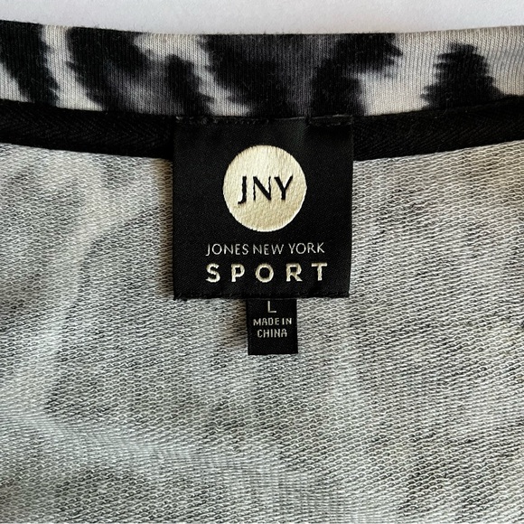JNY Animal print pocket pullover Top L - Picture 9 of 9